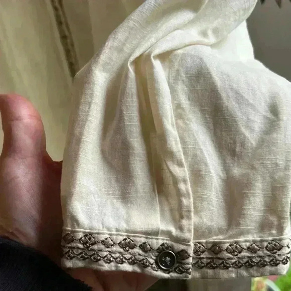 St John's Bay Women's Sz L Boho Style Button Down Embroidered Blouse - Picture 2 of 4